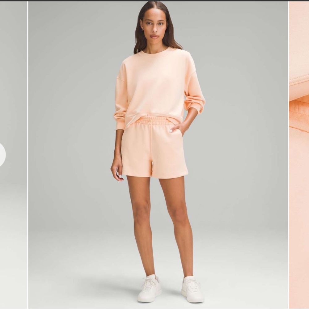 675. 🍋Lululemon athletica NWT Softstreme HR short 4” size 6 peach Bellini 🍑